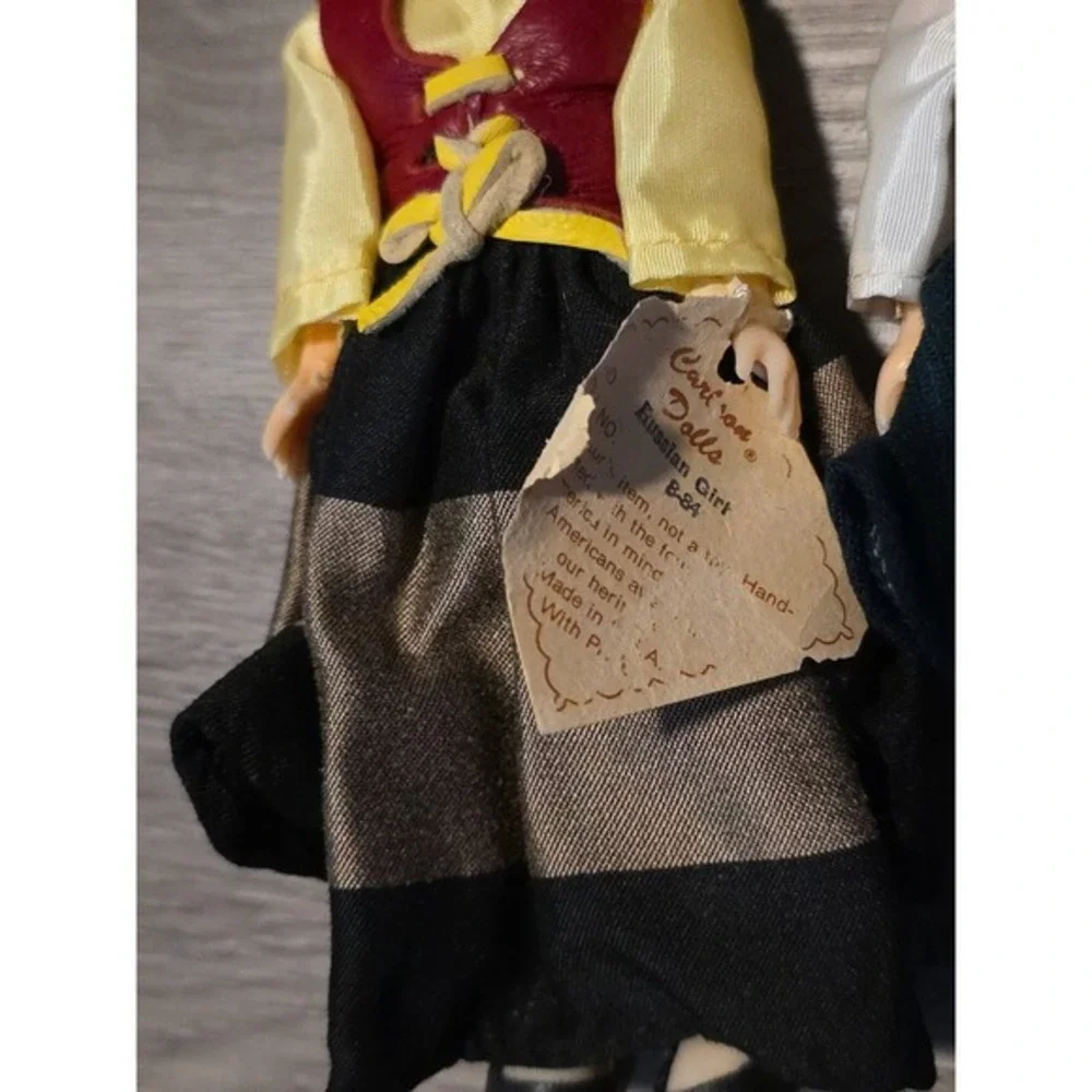 Lot Of 2 Vintage Carlson Dolls Russian Girl‎ and Scotish Girl with tags